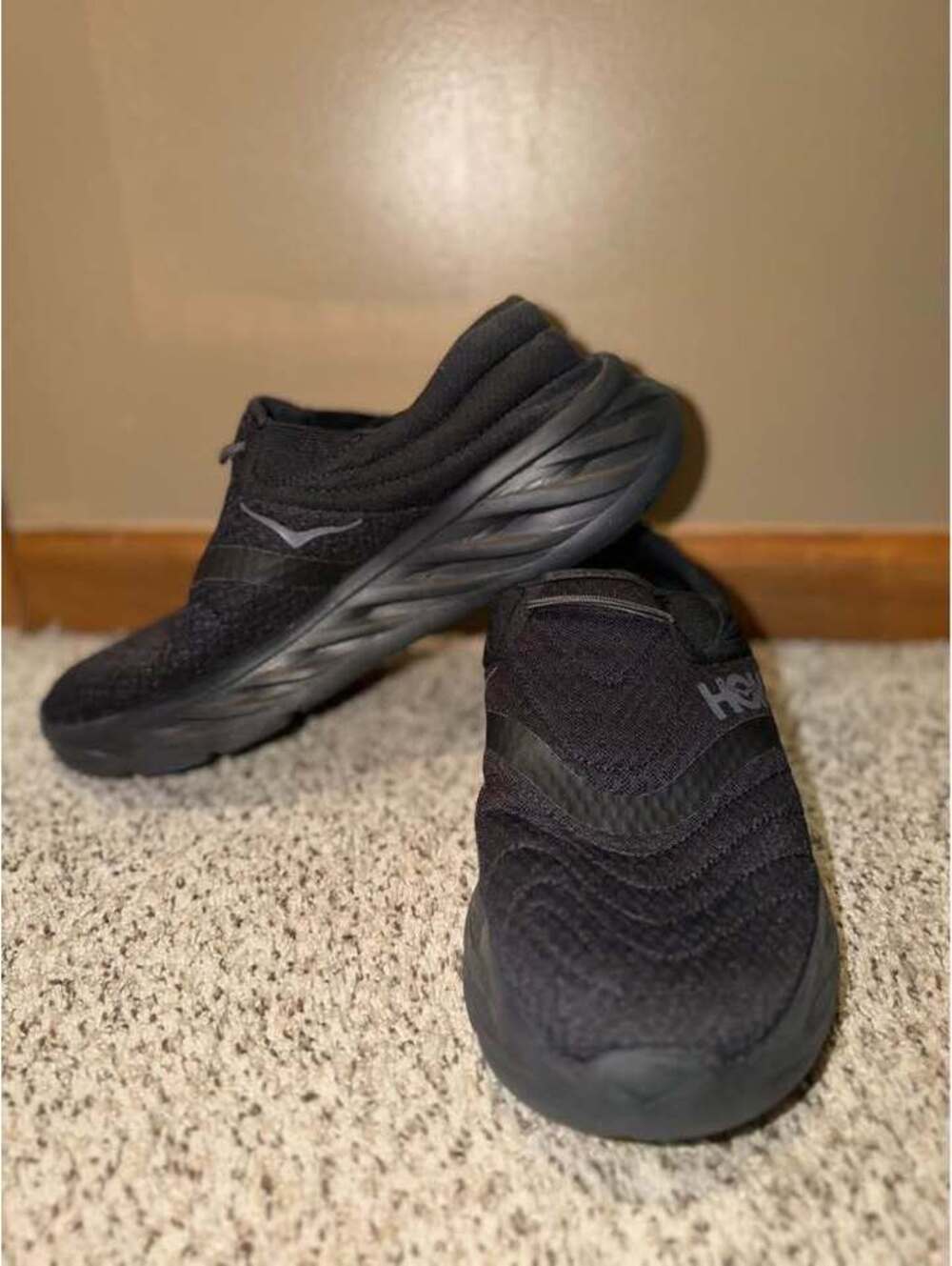 Men’s Hoka One One Mora Recovery Shoe Sz 10 - Must See!